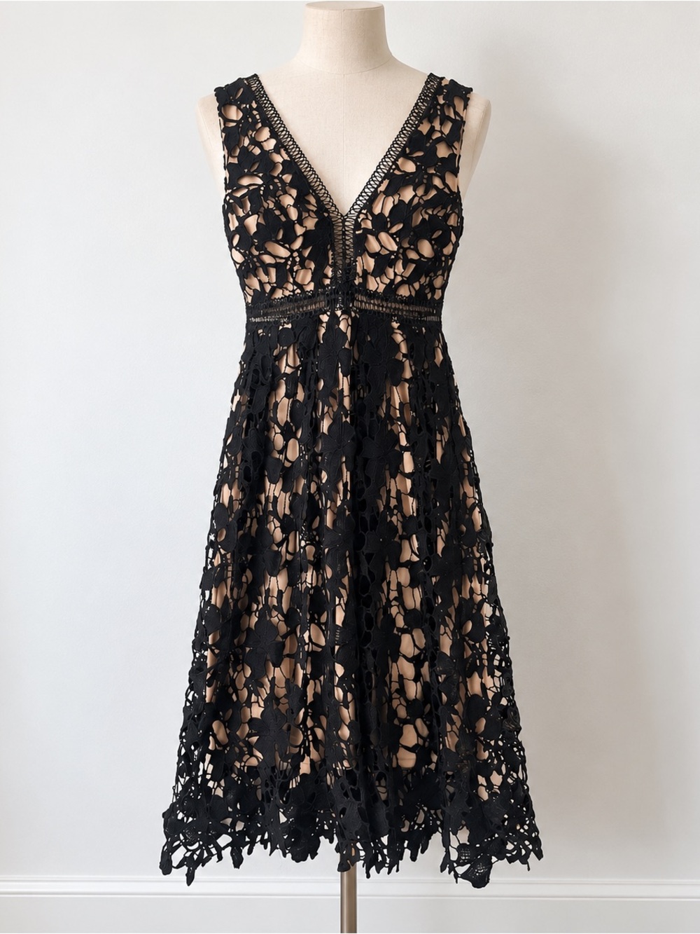 🖤 Timeless Romance | AQUA Black Floral Lace Dress M
